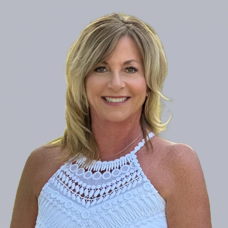 Gulf Coast International Properties Agent Darlene Roddy