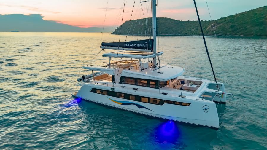 Island Spirit 525e Nominated for Cruising World Boat of the Year 2026