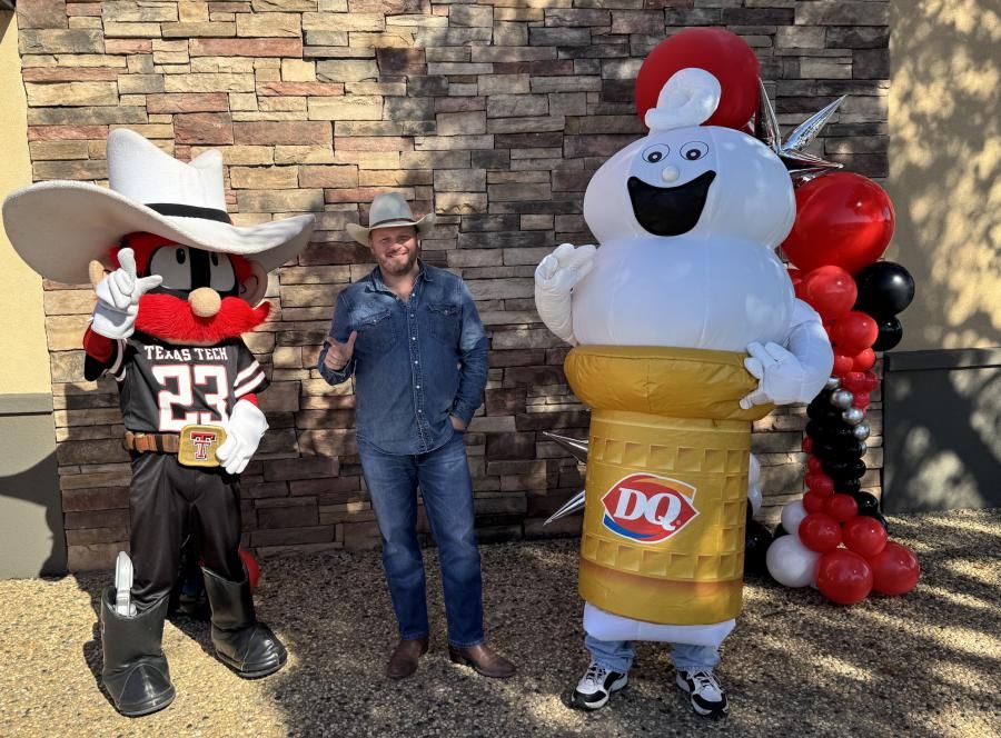 Josh Abbott Returned to West Texas for Special Event at Dairy Queen