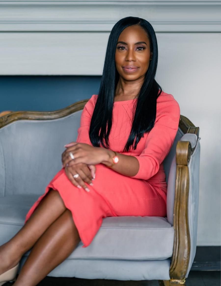 SIOBHAN CALDERBANK WAS SELECTED FOR IAOTP'S BOMBSHELL BOSS BABE AWARD