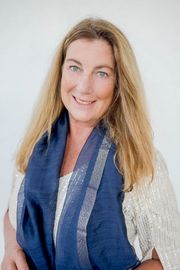 Catherine Cooper Hits Amazon Best-Seller Status with 'Living Truth' Co-Authored with Jack Canfield